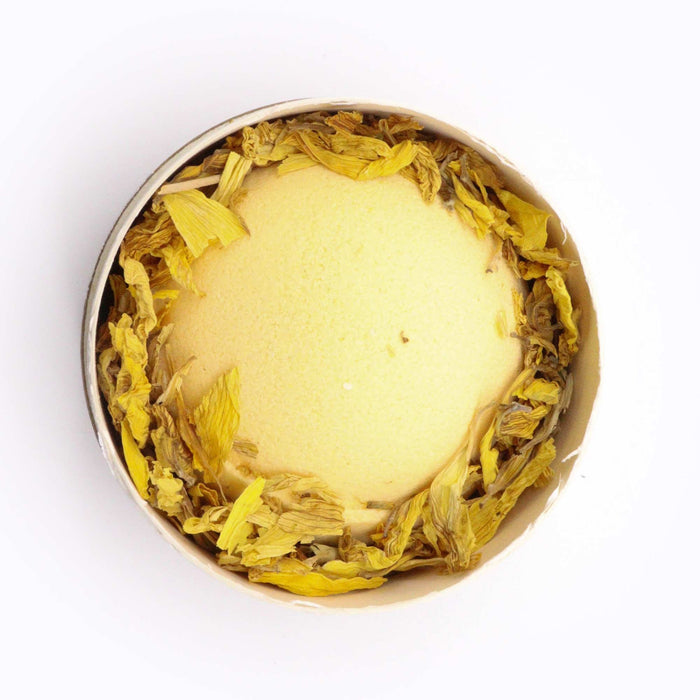 Conjunto Aromático Serenidade Girassol - Bomba de Banho Camomila e Toranja, Sal Himalaias e Pétalas Naturais