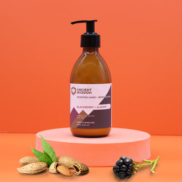 Loção Hidratante Fragrância Amora e Amêndoa 300ml - Charmy Gift Store®