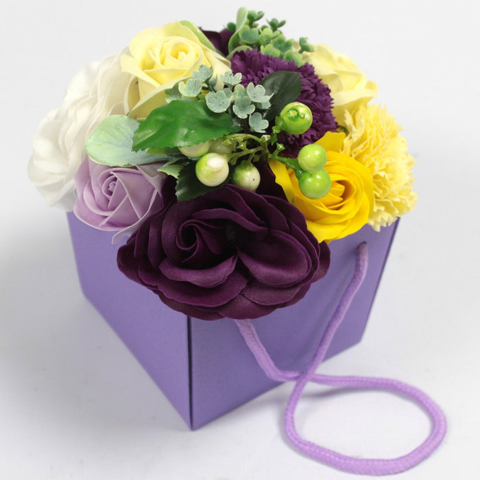 Buquê Elegante de Flores de Sabonete Jardim Roxo por Charmy Gift Store®